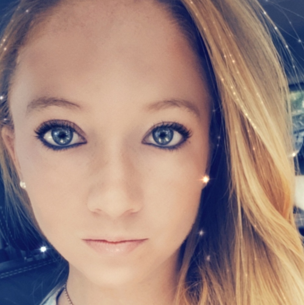 Meet your Posher, Stephanie